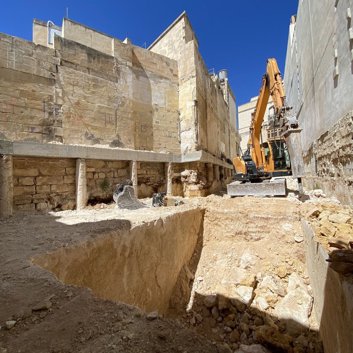 excavation hole crawler construction