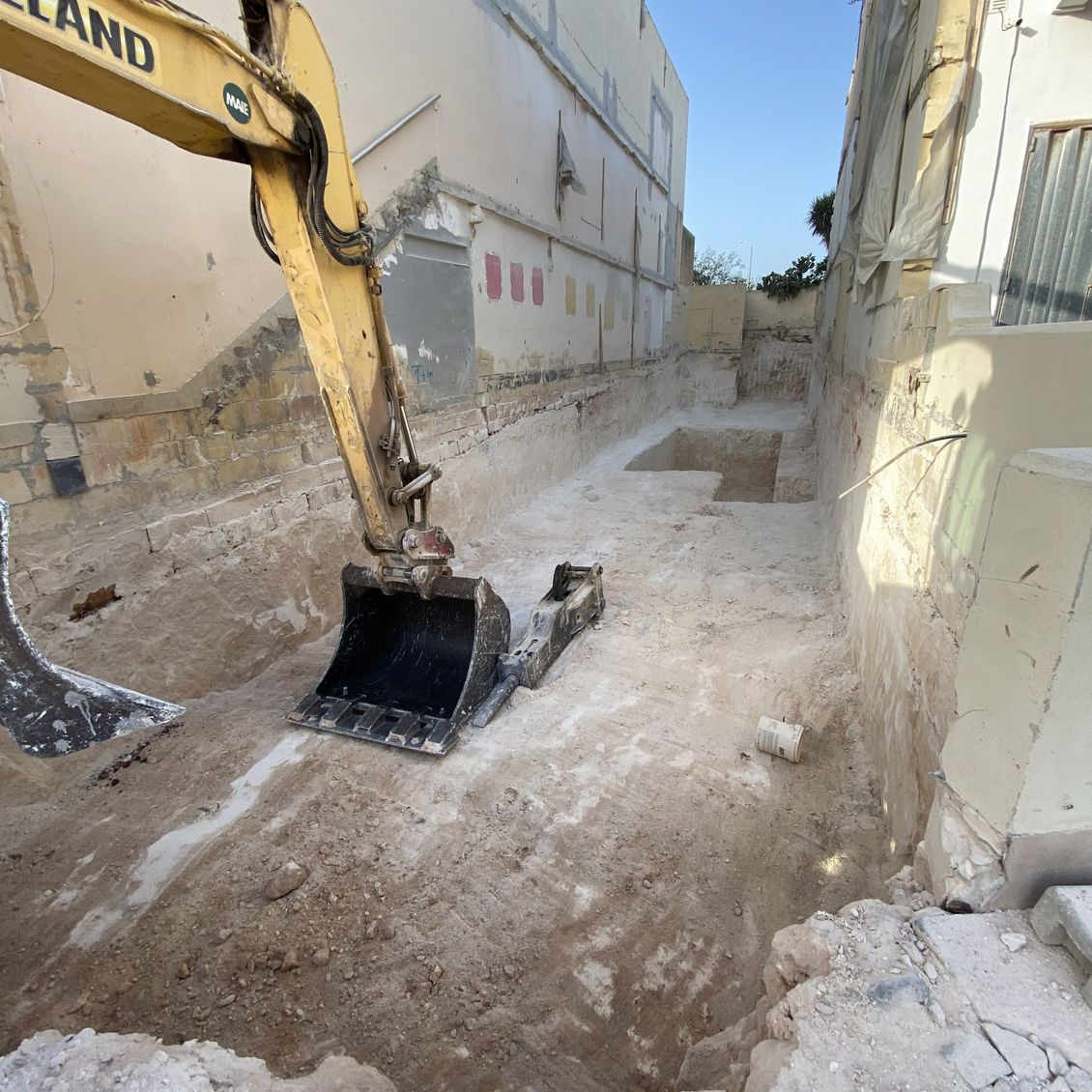 excavation construction crawler
